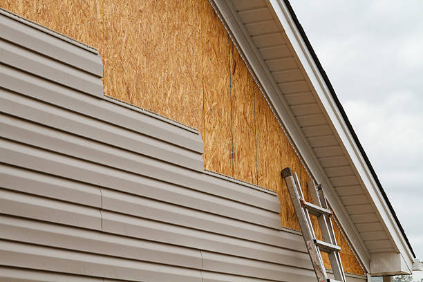 Professional Emergency Siding Repair technician working in Charlotte Hall, MD
